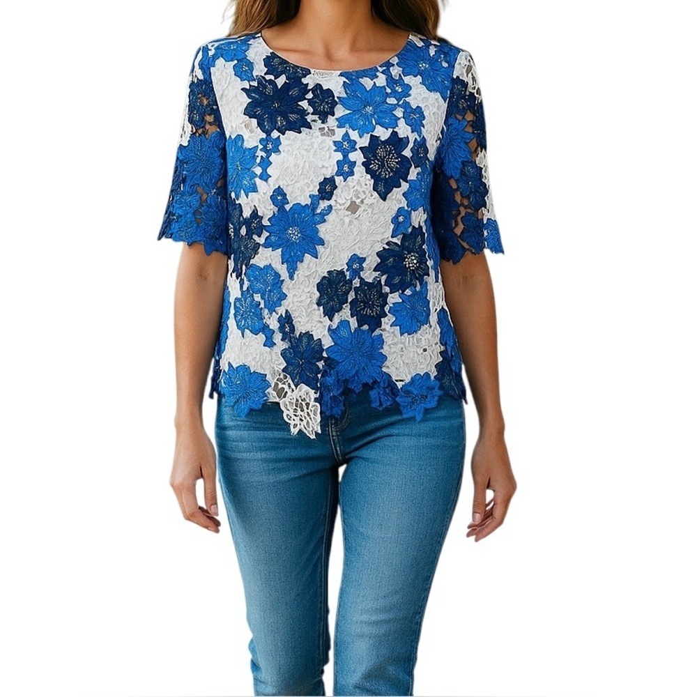 Chico’s Floral Blue Crochet Detail‎ Short Sleeve Top Women Size 1 (M)